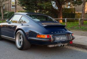 Image 13/34 of Porsche 911 Singer (2023)