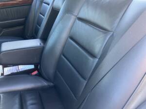 Immagine 32/44 di Mercedes-Benz E 500 (1993)