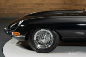 Afbeelding 5/8 van Jaguar E-Type (1967)