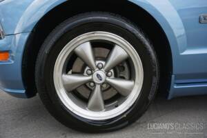 Image 18/63 of Ford Mustang GT (2005)