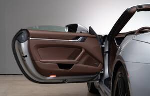 Image 14/31 de Porsche 911 Carrera 4 GTS (2024)