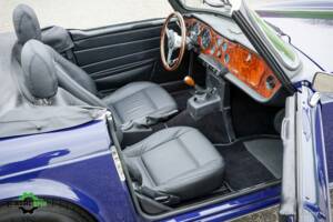 Image 7/42 of Triumph TR 6 PI (1972)