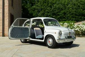 Immagine 3/50 di Abarth Fiat 850 TC (1963)