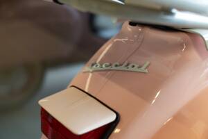 Image 13/31 of Piaggio Vespa 50 Special (1976)