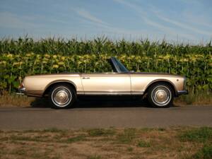 Afbeelding 3/30 van Mercedes-Benz 230 SL (1966)