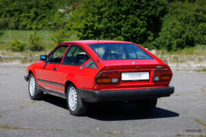 Imagen 8/36 de Alfa Romeo GTV 6 2.5 (1986)