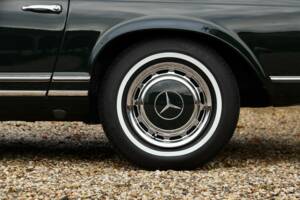 Bild 26/50 von Mercedes-Benz 280 SL (1970)
