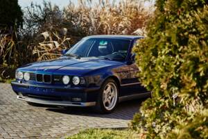 Bild 9/18 von BMW M5 (1992)