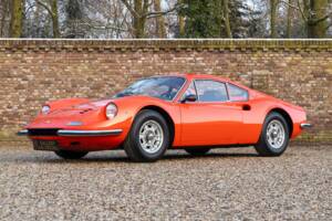 Image 50/50 de Ferrari Dino 246 GT (1970)