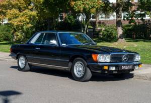 Image 2/26 of Mercedes-Benz 380 SLC (1981)