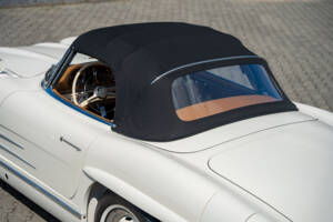 Image 14/38 of Mercedes-Benz 300 SL Roadster (1961)