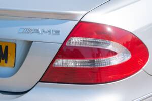 Image 10/50 of Mercedes-Benz CLK 55 AMG (2003)