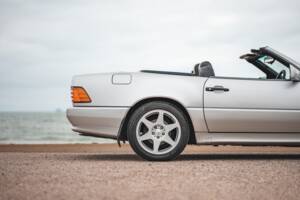 Immagine 20/42 di Mercedes-Benz SL 320 (1995)