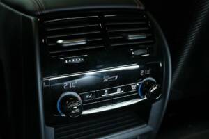 Image 22/50 of BMW M5 xDrive (2022)