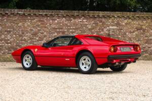 Image 38/50 de Ferrari 308 GTSi (1981)