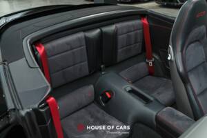 Bild 20/25 von Porsche 911 Carrera GTS (2017)