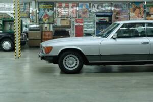 Image 5/50 de Mercedes-Benz 500 SLC (1981)