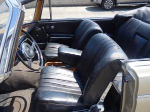 Image 10/32 of Mercedes-Benz 300 SE (1964)
