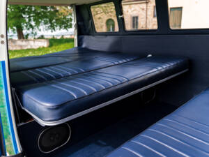 Image 70/80 of Volkswagen T1 Samba (1966)