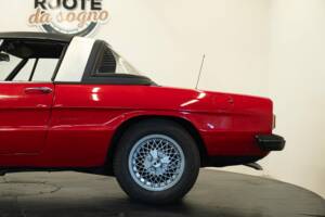 Image 13/50 of Alfa Romeo 1600 Spider (1972)