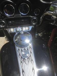 Immagine 3/10 di Harley-Davidson FLHTCU-SE Ultra Classic Electra Glide (2000)