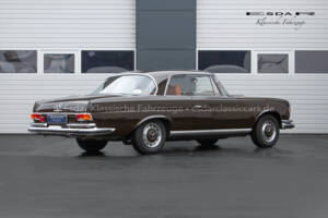 Bild 3/35 von Mercedes-Benz 280 SE 3,5 (1970)