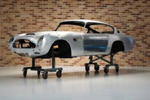 Image 4/15 of Aston Martin DB 6 (1967)