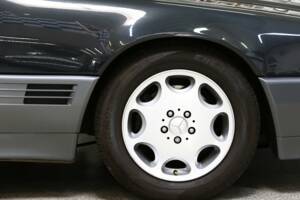 Image 26/36 of Mercedes-Benz 300 SL-24 (1993)