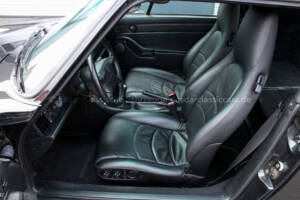 Image 7/29 of Porsche 911 Carrera 4 (1996)