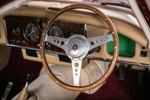 Image 29/34 of Jaguar XK 150 SE FHC (1958)