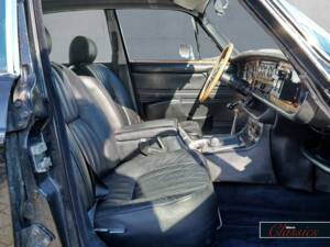 Image 6/24 de Jaguar XJ 6 4.2 (1969)