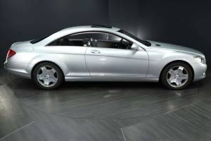 Image 7/30 of Mercedes-Benz CL 500 (2006)