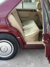 Afbeelding 24/46 van Mercedes-Benz 200 E-16 (1993)