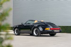 Imagen 29/32 de Porsche 911 Speedster 3.2 (1989)