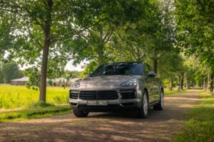 Image 2/21 of Porsche Cayenne Coupé E-Hybrid (2020)