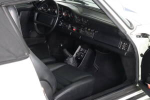 Imagen 25/30 de Porsche 911 Carrera 3.2 (WTL) (1986)