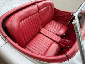 Image 12/50 of Jaguar XK 120 OTS (1953)