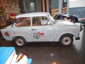 Immagine 8/20 di Trabant 601 S de Luxe (1992)