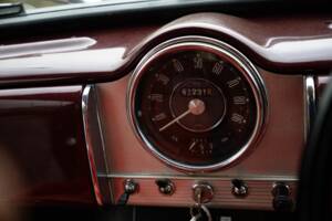 Image 35/43 of Morris Minor 1000 Traveller (1966)