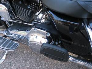 Image 30/43 of Harley-Davidson FLHR Road King (2009)
