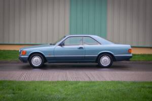 Image 3/31 de Mercedes-Benz 420 SEC (1990)