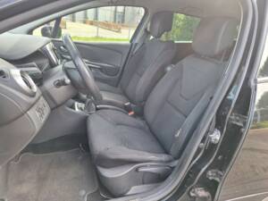 Bild 7/15 von Renault Clio Grandtour 1.5 dCi 90 (2015)