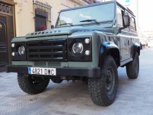 Image 16/17 of Land Rover Defender 90 Heritage (2006)