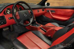 Image 11/19 de Mercedes-Benz SLK 230 Kompressor (1999)