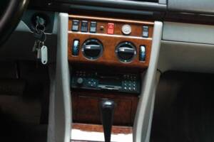 Bild 14/50 von Mercedes-Benz E 280 T (1994)