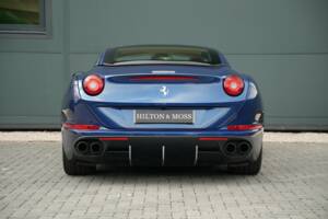 Image 8/50 of Ferrari California T (2015)