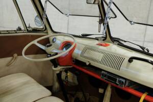 Bild 24/24 von Volkswagen T1 Brasil 1.6 (1975)