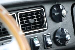 Image 15/50 of MG MGB GT (1974)