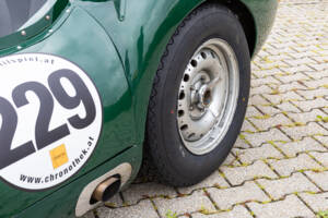 Image 22/80 of Lister Knobbly (1956)