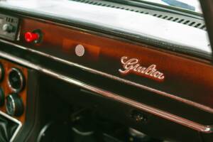 Bild 17/34 von Alfa Romeo Giulia Nuova Super 1600 (1979)